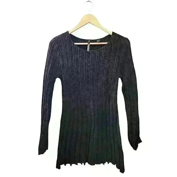 Skyes the Limit Black Long Sleeve, Size M - Picture 1 of 6
